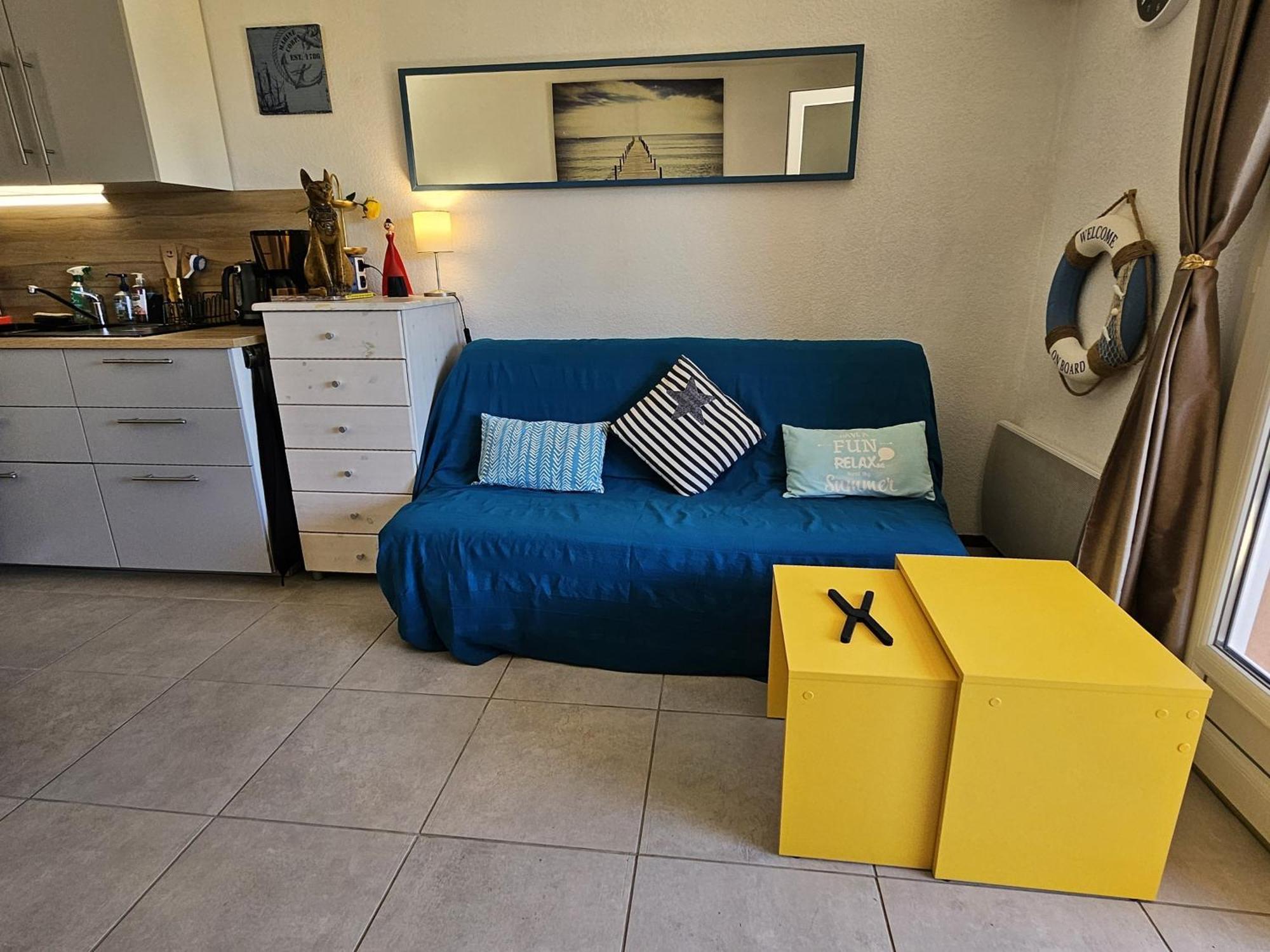 Apartment Giens Peninsula Seaside Villa: Private Garden, Pool, And Access Hyeres